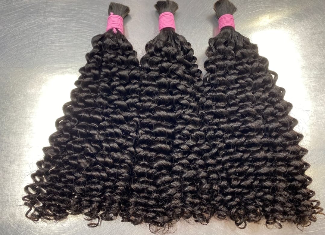 Kinky Curly Bundles hair bundle from Alven's Braiding Salon